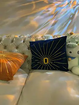 Mia-zhan online show from 30, 6, 2026