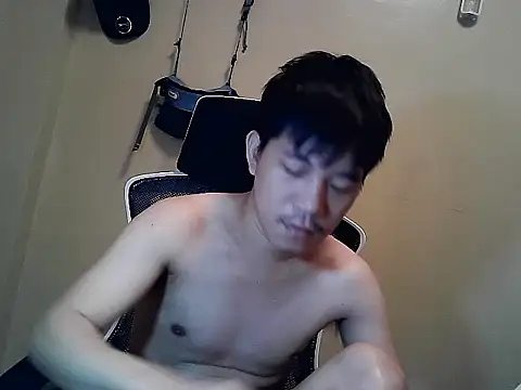 asian guy67 online show from 18, 4, 2026