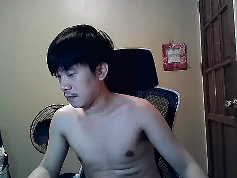 Snapshot of asian_guy67 chatting on 1, 8, 2026 asian guy67 online show from 1, 8, 2026