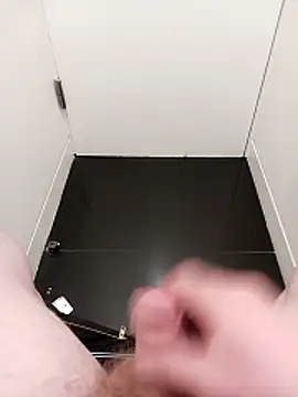 Snapshot of Hertsguy1984 chatting on 12, 3, 2026 Hertsguy1984 online show from 12, 3, 2026