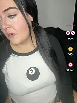 Miss CurvesXXX online show from 10, 5, 2026
