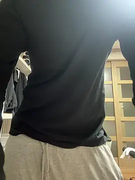 Snapshot of Alexkimsumin chatting on 13, 4, 2026 Alexkimsumin online show from 13, 4, 2026