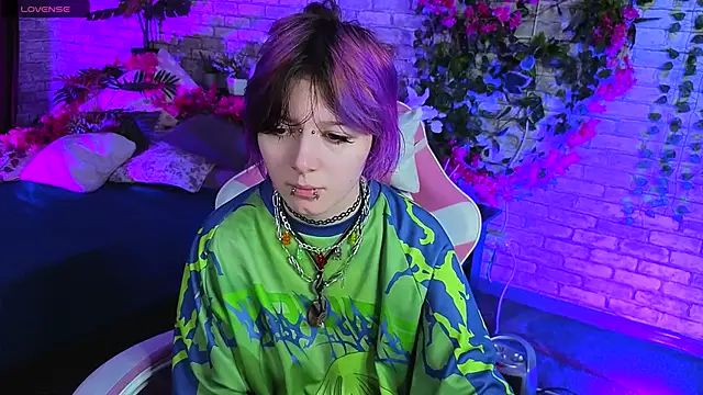 Snapshot of Ashley_Veil chatting on 3, 4, 2026 Ashley Veil online show from 3, 4, 2026