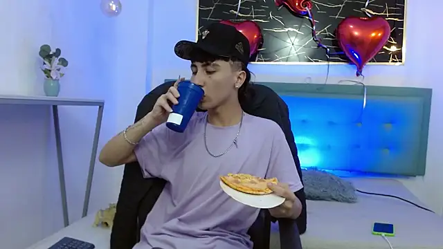 XanderGrey8 online show from 16, 2, 2026