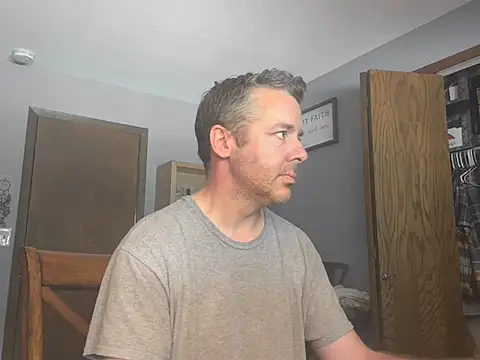 Snapshot of chrisw8140 chatting on 9, 7, 2026 chrisw8140 online show from 9, 7, 2026