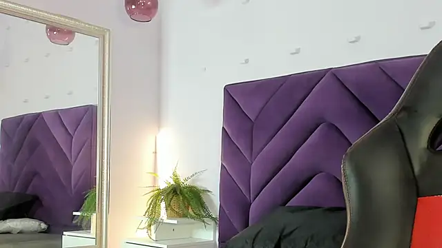 Snapshot of Meeganfoox chatting on 13, 1, 2026 Meeganfoox online show from 13, 1, 2026