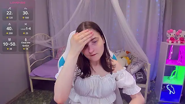 KiraDuvall online show from 10, 5, 2026
