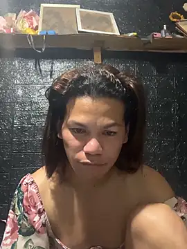 HugeAgatha online show from 18, 2, 2026