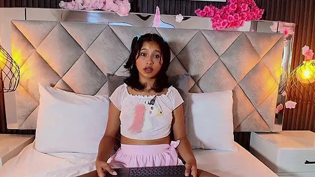 Real virgin Pussy online show from 21, 2, 2026