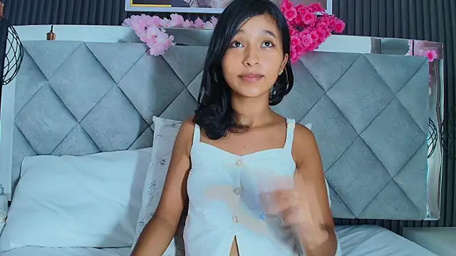 Real virgin Pussy online show from 28, 4, 2026