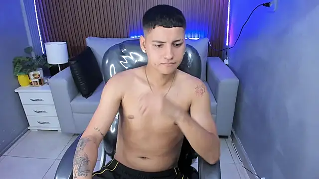 Snapshot of Liam9_ chatting on 23, 2, 2026 Liam9 online show from 23, 2, 2026