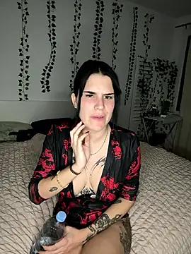 Snapshot of julieeeeee75 chatting on 13, 1, 2026 julieeeeee75 online show from 13, 1, 2026