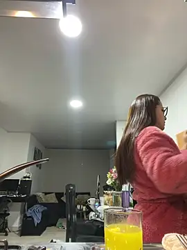 Pretty  Milf online show from 6, 5, 2026