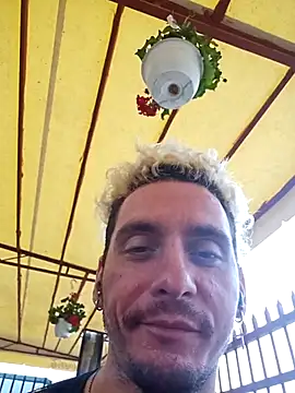 Rayzel White online show from 22, 7, 2026