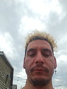 Rayzel White online show from 24, 7, 2026