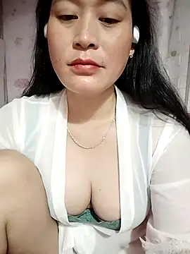 Snapshot of NgocLinh_69 chatting on 28, 3, 2026 NgocLinh 69 online show from 28, 3, 2026