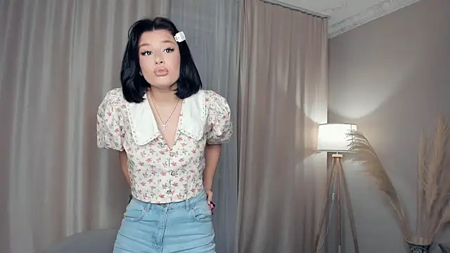 Snapshot of heylilshawty chatting on 22, 2, 2026 heylilshawty online show from 22, 2, 2026