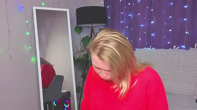 Snapshot of Sweet_M1la chatting on 2, 2, 2026 Sweet M1la online show from 2, 2, 2026