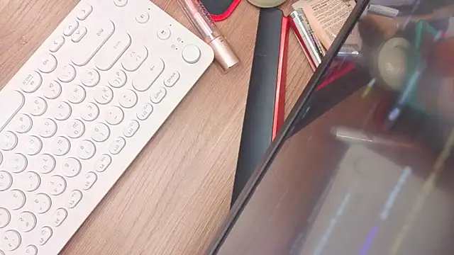 Snapshot of Sweet_M1la chatting on 5, 2, 2026 Sweet M1la online show from 5, 2, 2026