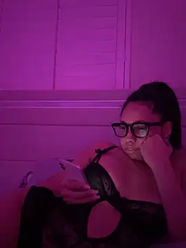 Snapshot of cartierprincess chatting on 7, 3, 2026 cartierprincess online show from 7, 3, 2026