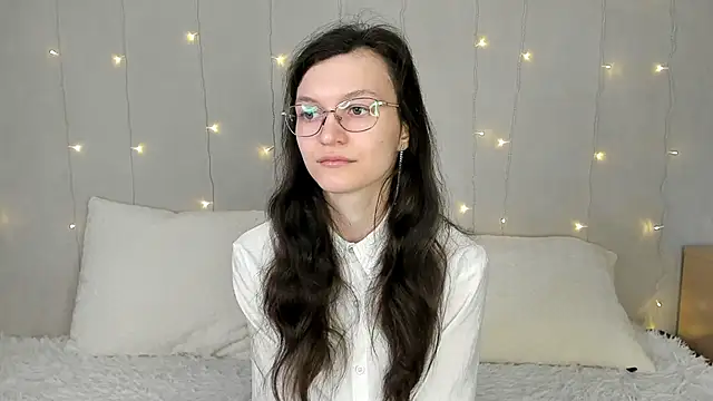 ThoraMarola online show from 20, 2, 2026