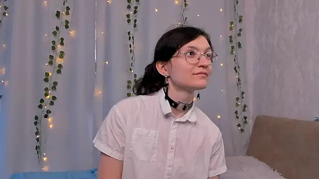 ThoraMarola online show from 25, 6, 2026