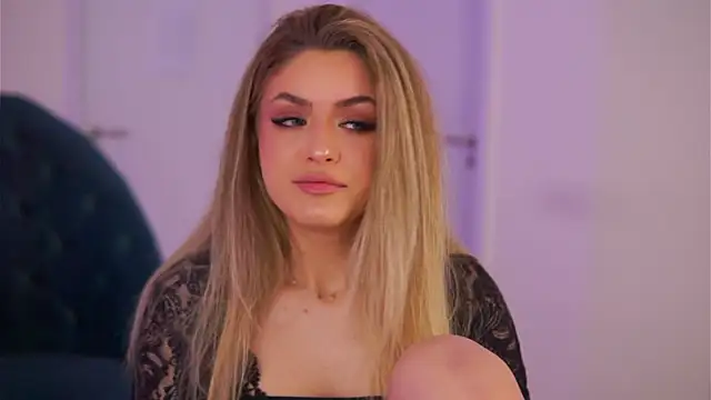 NayaQuinn online show from 18, 1, 2026