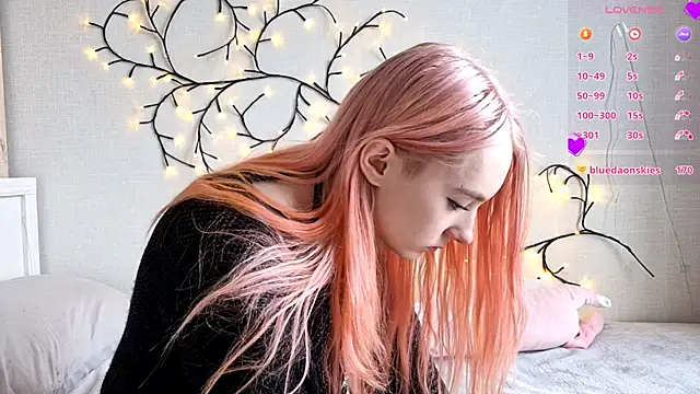 MisaMew online show from 8, 2, 2026