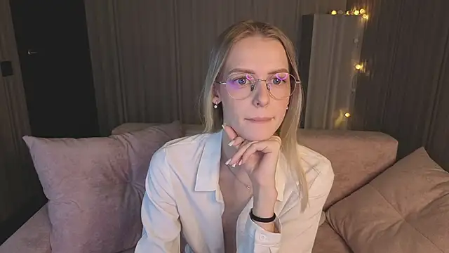 Snapshot of kittie_like18 chatting on 4, 2, 2026 kittie like18 online show from 4, 2, 2026