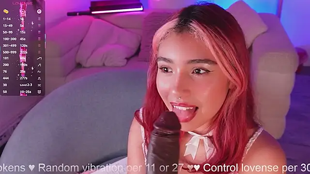 Dakota velvet  online show from 23, 2, 2026