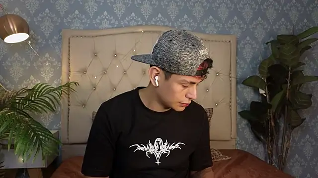 Blakee Blossom online show from 4, 2, 2026