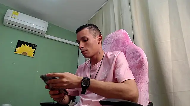 Snapshot of The_BDSM_boys chatting on 14, 1, 2026 The BDSM boys online show from 14, 1, 2026