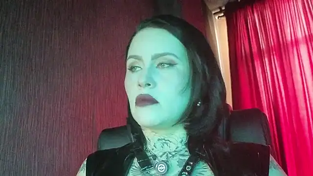 Mistressolivia07 online show from 18, 2, 2026