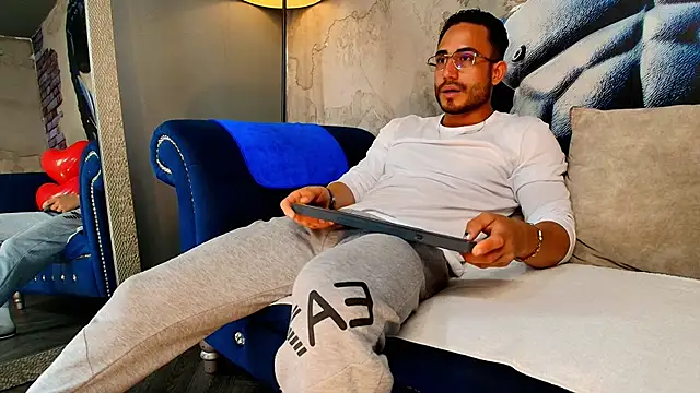 Vans Ross online show from 14, 2, 2026