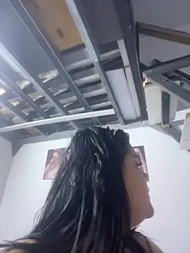 Snapshot of MorenaCariok chatting on 1, 4, 2026 MorenaCariok online show from 1, 4, 2026