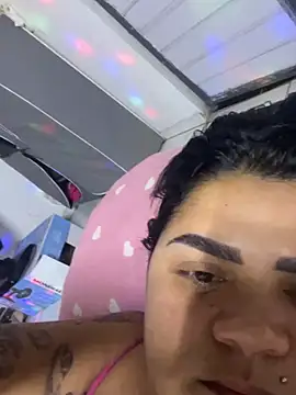 Snapshot of MorenaCariok chatting on 11, 4, 2026 MorenaCariok online show from 11, 4, 2026