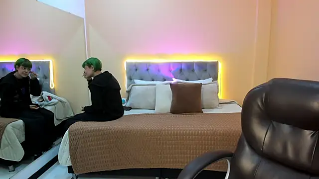 Bela Craxkerr online show from 23, 2, 2026