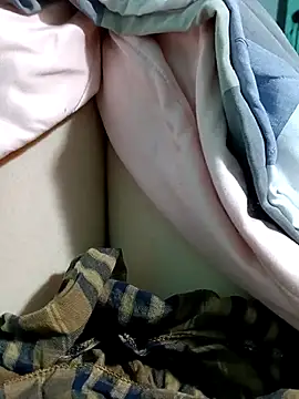 lylinhjim online show from 15, 1, 2026