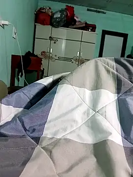 lylinhjim online show from 1, 2, 2026