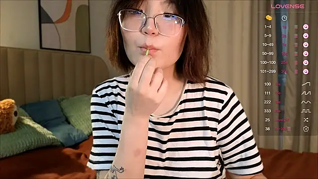 nullgirl online show from 20, 2, 2026