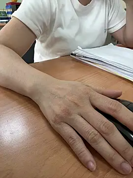 Snapshot of Donna9696 chatting on 9, 4, 2026 Donna9696 online show from 9, 4, 2026