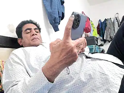 Snapshot of Aafreen999 chatting on 8, 2, 2026 Aafreen999 online show from 8, 2, 2026