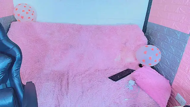 hotcakes uwu online show from 27, 3, 2026