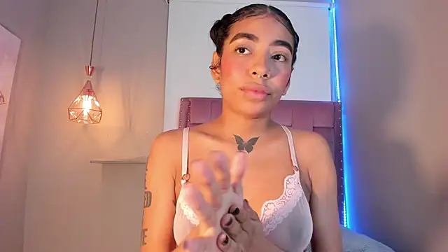 Scarlet Vixen  online show from 31, 3, 2026