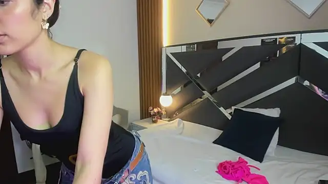 Ambarross  online show from 1, 4, 2026