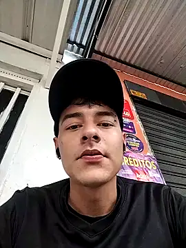 Snapshot of attractive-sexx chatting on 2, 4, 2026 attractive-sexx online show from 2, 4, 2026