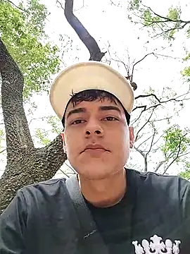 Snapshot of attractive-sexx chatting on 9, 4, 2026 attractive-sexx online show from 9, 4, 2026