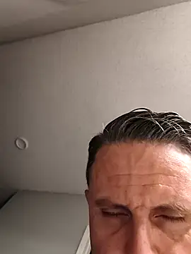 ThickaThuckDick07 online show from 17, 4, 2026