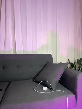elodie rouge online show from 15, 5, 2026