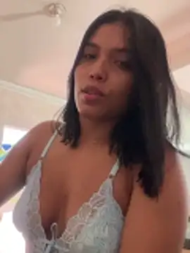 valentina Noa online show from 13, 5, 2026
